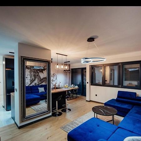 Black Queen Apartment Split Exterior foto